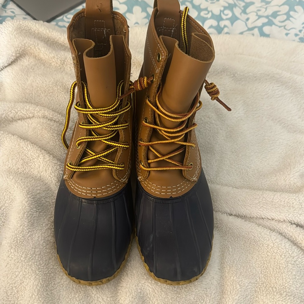 Bean boots